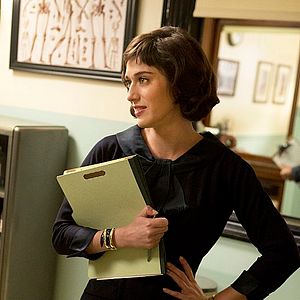 Fotoğraf Lizzy Caplan