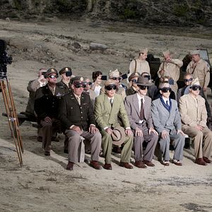 Fotoğraf Hundraåringen som klev ut genom fönstret och försvann