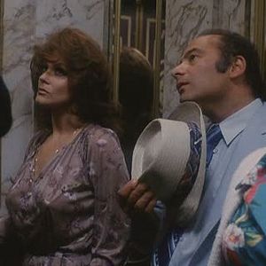 Fotoğraf Lookin' to Get Out