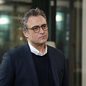 Fotoğraf Annemizi Saklarken