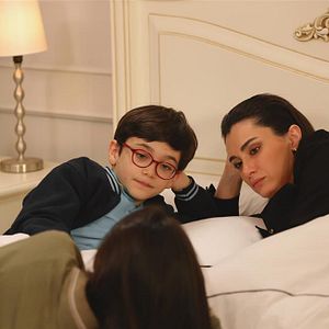 Fotoğraf Annemizi Saklarken