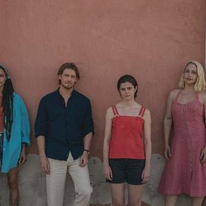 Fotoğraf Conversations With Friends