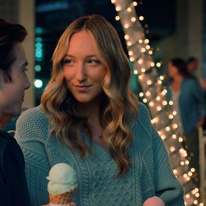 Fotoğraf Tall Girl 2