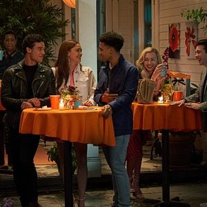 Fotoğraf Tall Girl 2