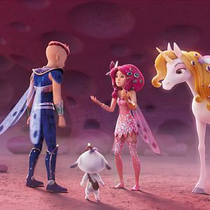 Fotoğraf Mia ve Ben Centopia'nın Kahramanı