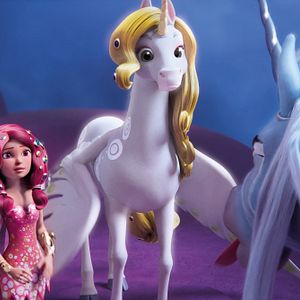 Fotoğraf Mia ve Ben Centopia'nın Kahramanı