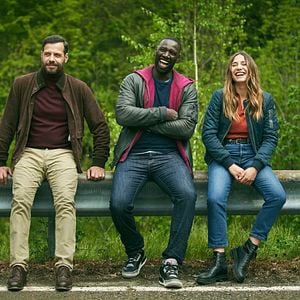 Fotoğraf Zoraki İkili