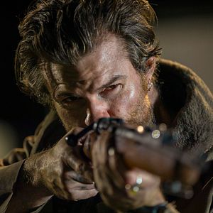 Fotoğraf Coming Home in the Dark