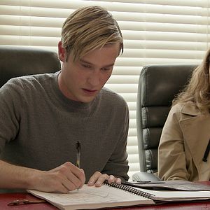 Fotoğraf Life After Death with Tyler Henry