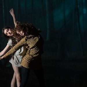 Fotoğraf Kristal Kızlar