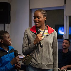 Fotoğraf Tori ve Lokita