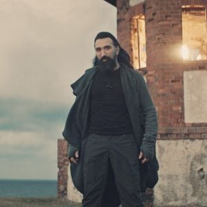 Fotoğraf Adanış: Kutsal Kavga