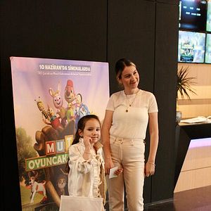 Fotoğraf Mutlu Oyuncak Dükkanı