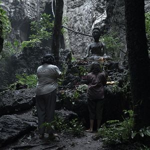 Fotoğraf The Medium