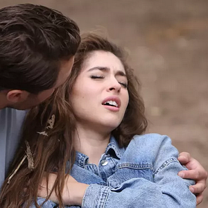 Fotoğraf Senden Daha Güzel