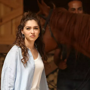 Fotoğraf Senden Daha Güzel