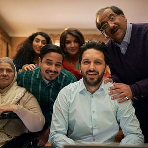 Fotoğraf Shazad Latif