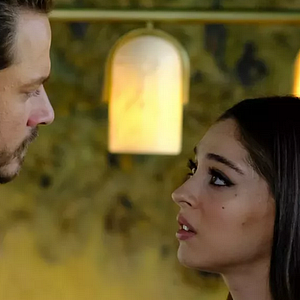 Fotoğraf Senden Daha Güzel