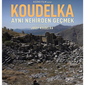 Fotoğraf Koudelka Aynı Nehirden Geçmek