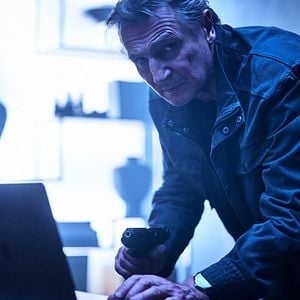 Fotoğraf Blacklight