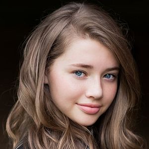 Fotoğraf Sydney Taylor