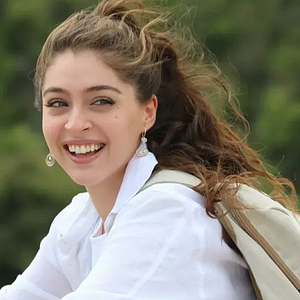 Fotoğraf Senden Daha Güzel