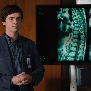 Fotoğraf Freddie Highmore