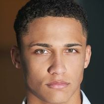 Fotoğraf Corteon Moore