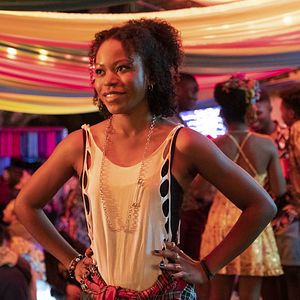 Fotoğraf Riele Downs