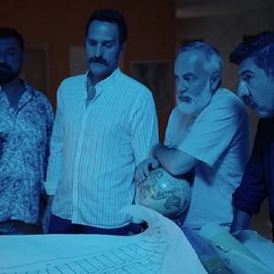 Fotoğraf Çakallarla Dans 6