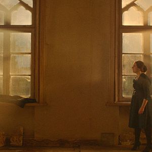 Fotoğraf Dawn Breaks Behind The Eyes