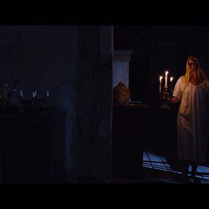 Fotoğraf Dawn Breaks Behind The Eyes