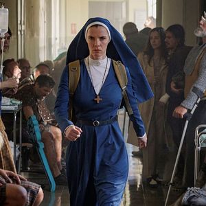 Fotoğraf Mrs. Davis