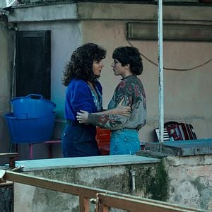 Fotoğraf The Lying Life Of Adults