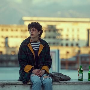 Fotoğraf The Lying Life Of Adults