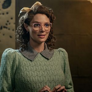 Fotoğraf April Bowlby