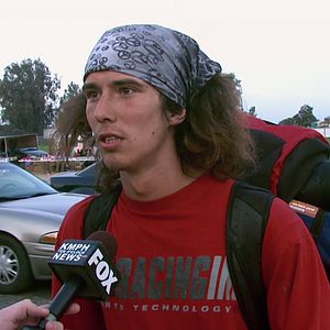 Fotoğraf Baltalı Otostopçu