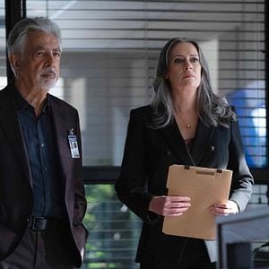 Fotoğraf Paget Brewster