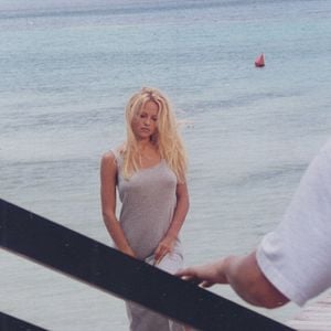 Fotoğraf Pamela Anderson: Bir Aşk Hikâyesi