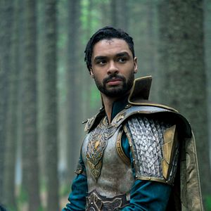 Fotoğraf Regé-Jean Page