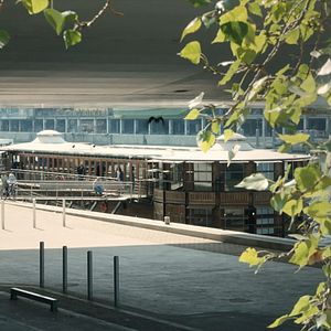 Fotoğraf Sur l'Adamant