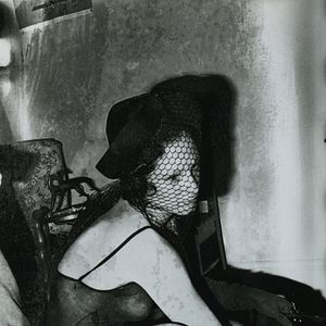 Fotoğraf All The Beauty And The Bloodshed