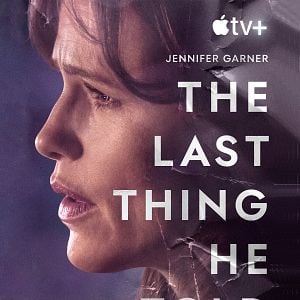 Fotoğraf The Last Thing He Told Me