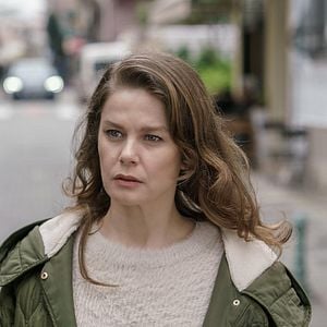 Fotoğraf Camdaki Kız