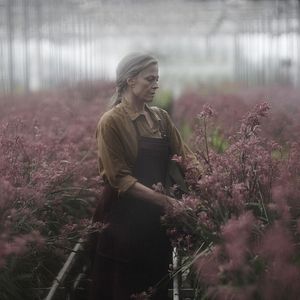 Fotoğraf The Lost Flowers Of Alice Hart