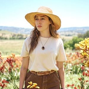 Fotoğraf The Lost Flowers Of Alice Hart