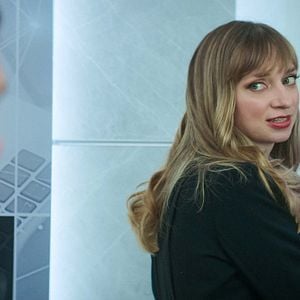 Fotoğraf Eller Yukarı, Damat!