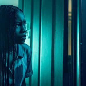 Fotoğraf Ruhlar Bölgesi: Kırmızı Kapı