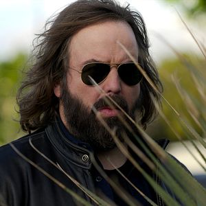 Fotoğraf Angus Sampson