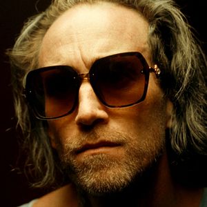 Fotoğraf Something in the Dirt